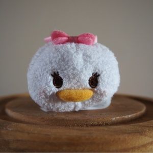 Disney Tsum Tsum Daisy Duck Valentines Day Chocolate Box 3.5”